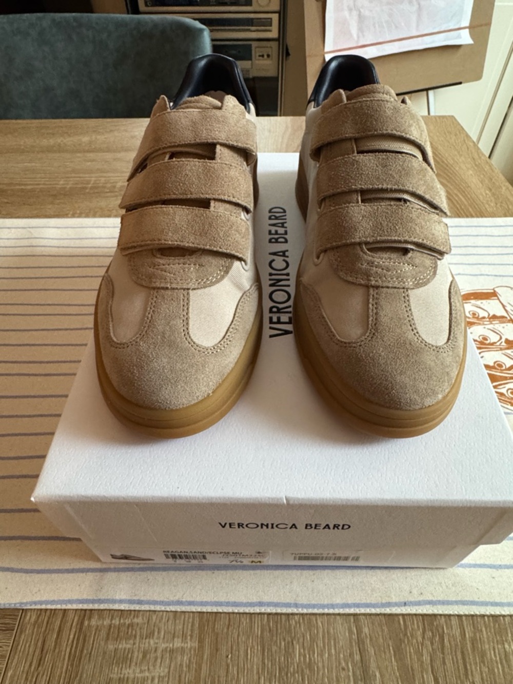 NIB Veronica Beard Reagan Sneakers - Tan Suede and Navy Leather - Size 7.5/8 - Picture 3 of 11